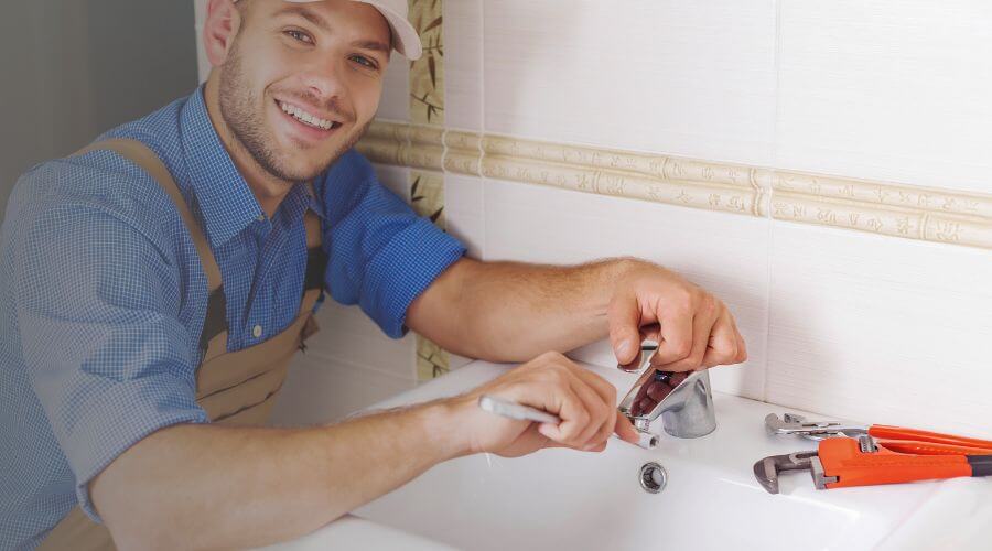 Handle or spout repair in Oak Park, MI